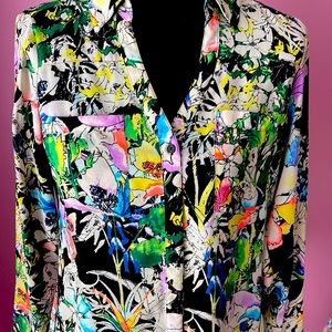 Very pretty Express blouse in S/P.